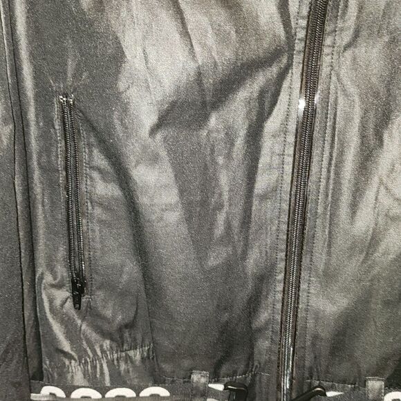 Speedo Windbreaker  - Picture 3 of 7